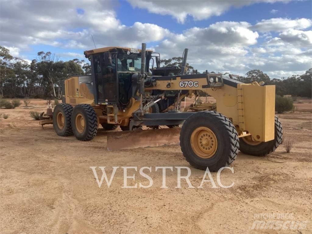 John Deere 670G Greyderler