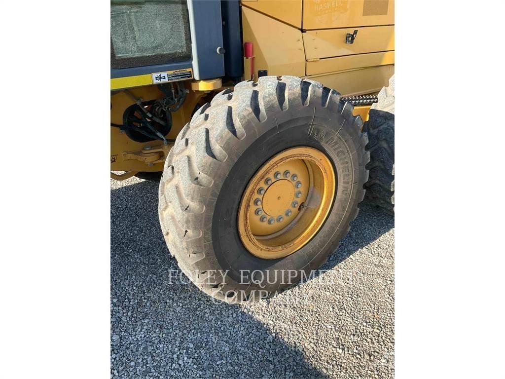 John Deere 670G Greyderler