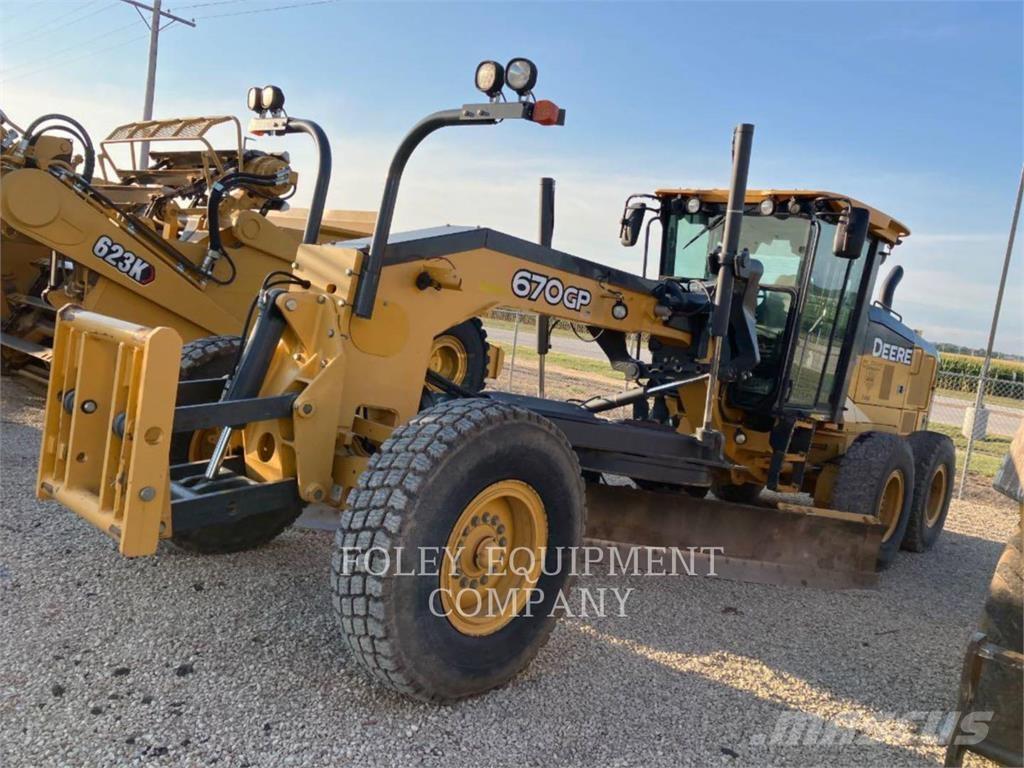 John Deere 670GP Greyderler