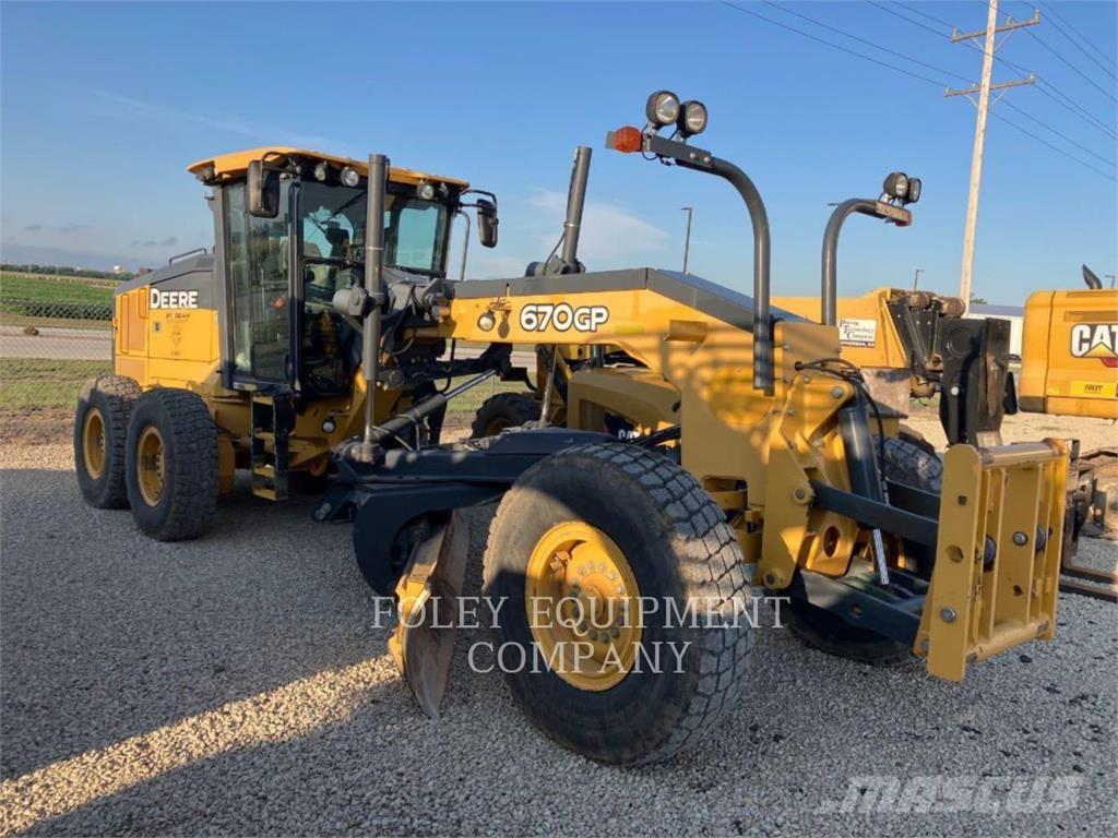 John Deere 670GP Greyderler