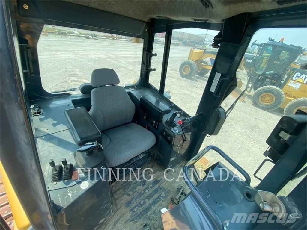 John Deere 750J Paletli dozerler