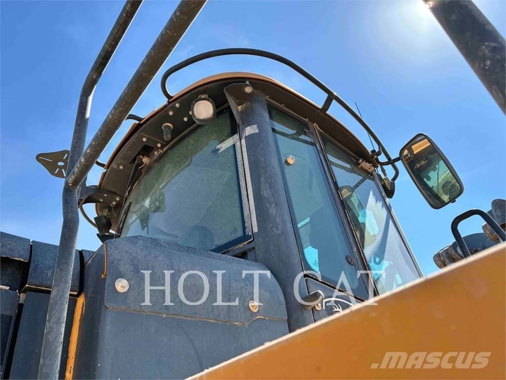 John Deere 844K III Tekerlekli yükleyiciler