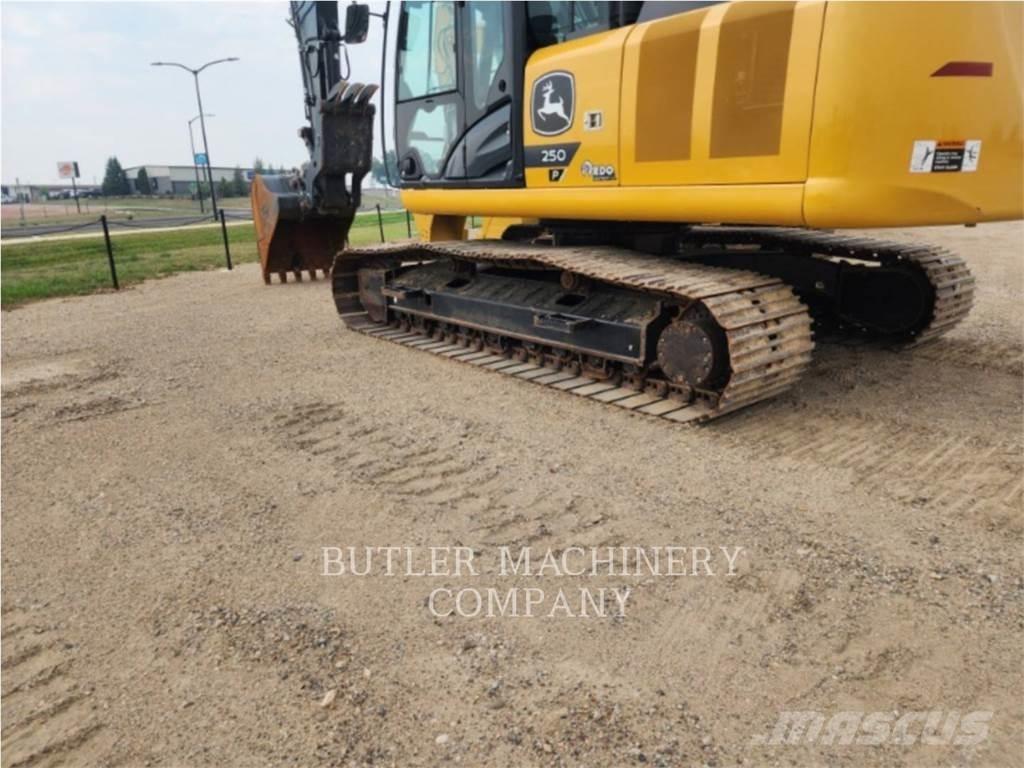John Deere & CO. 250P Paletli ekskavatörler
