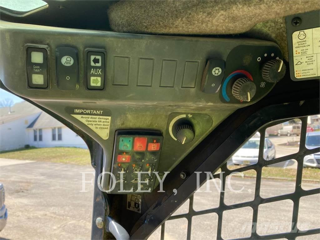 John Deere & CO. 330G Skid steer loderler