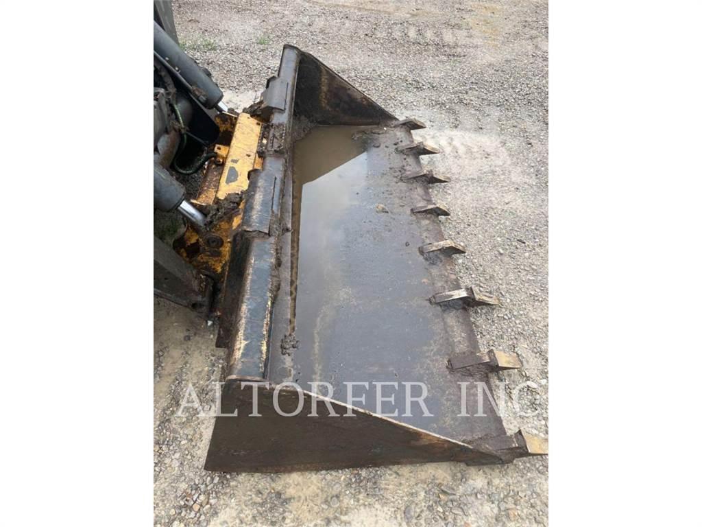 John Deere & CO. 331G Skid steer loderler