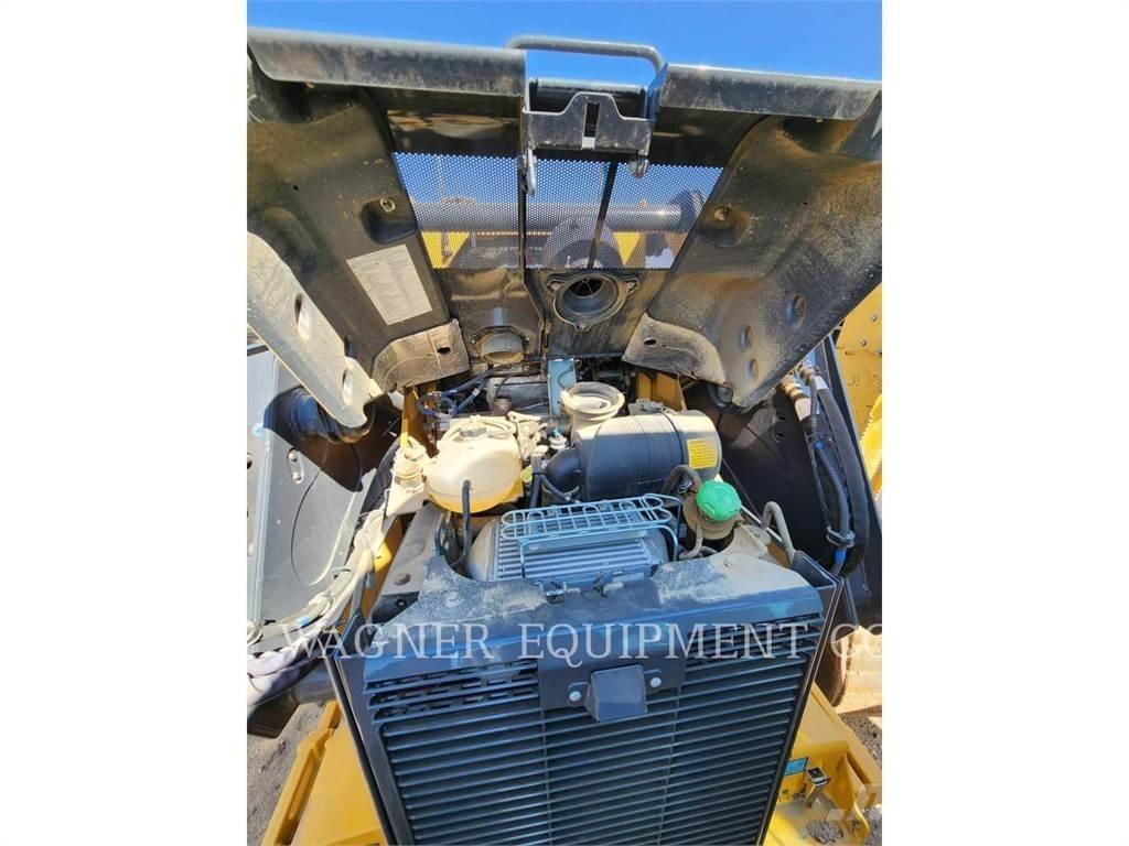 John Deere & CO. 332G Skid steer loderler
