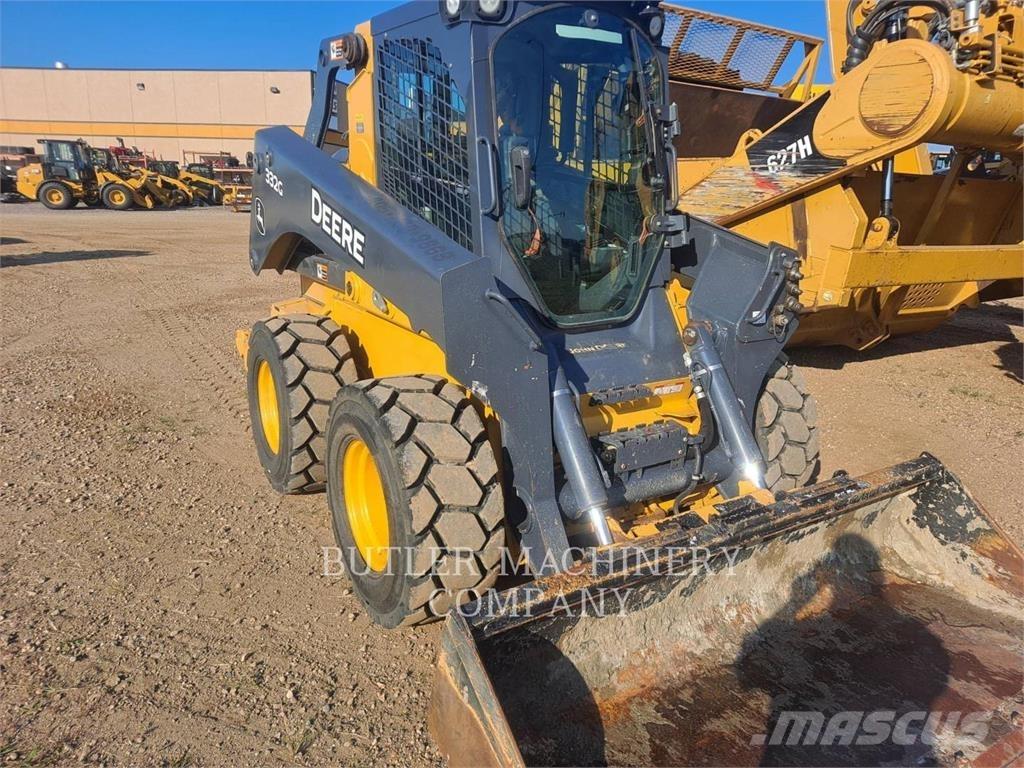 John Deere & CO. 332G Skid steer loderler