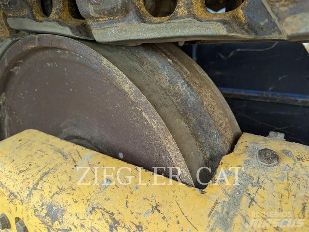 John Deere & CO. 700K Paletli dozerler