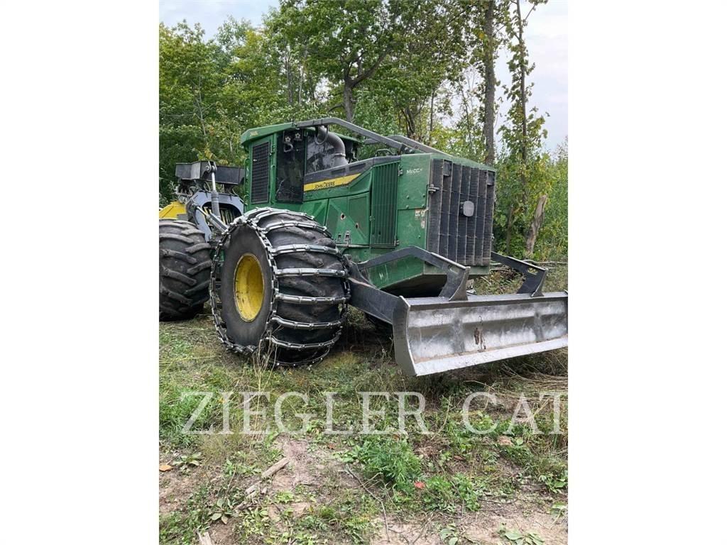 John Deere & CO. 748L Orman traktörleri
