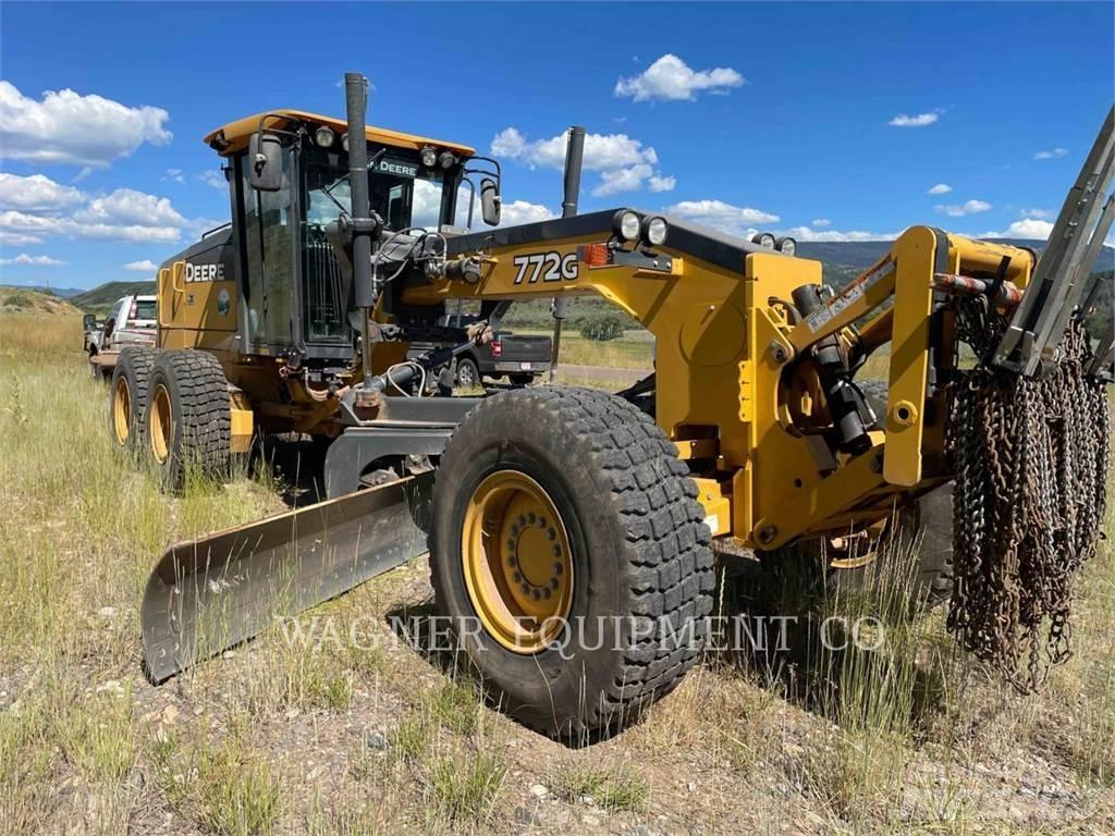John Deere & CO. 772G AWD Greyderler