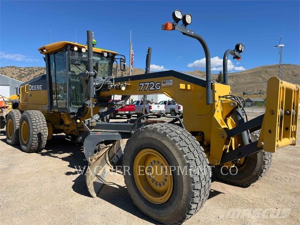 John Deere & CO. 772G AWD Greyderler