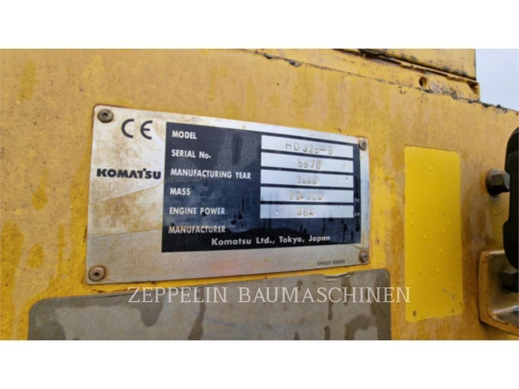 Komatsu HD325-6 Belden kirma kaya kamyonu