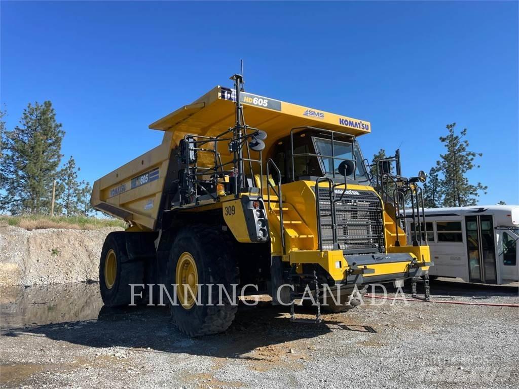 Komatsu HD605-8 Belden kirma kaya kamyonu