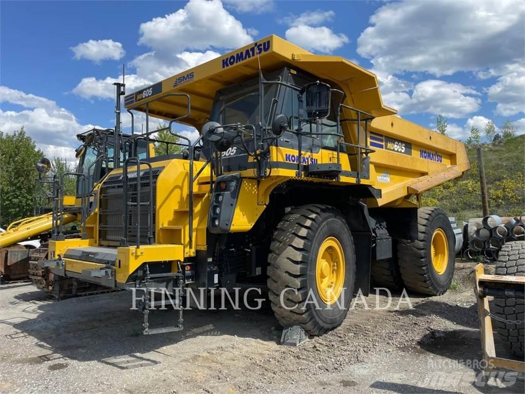 Komatsu HD605-8 Belden kirma kaya kamyonu