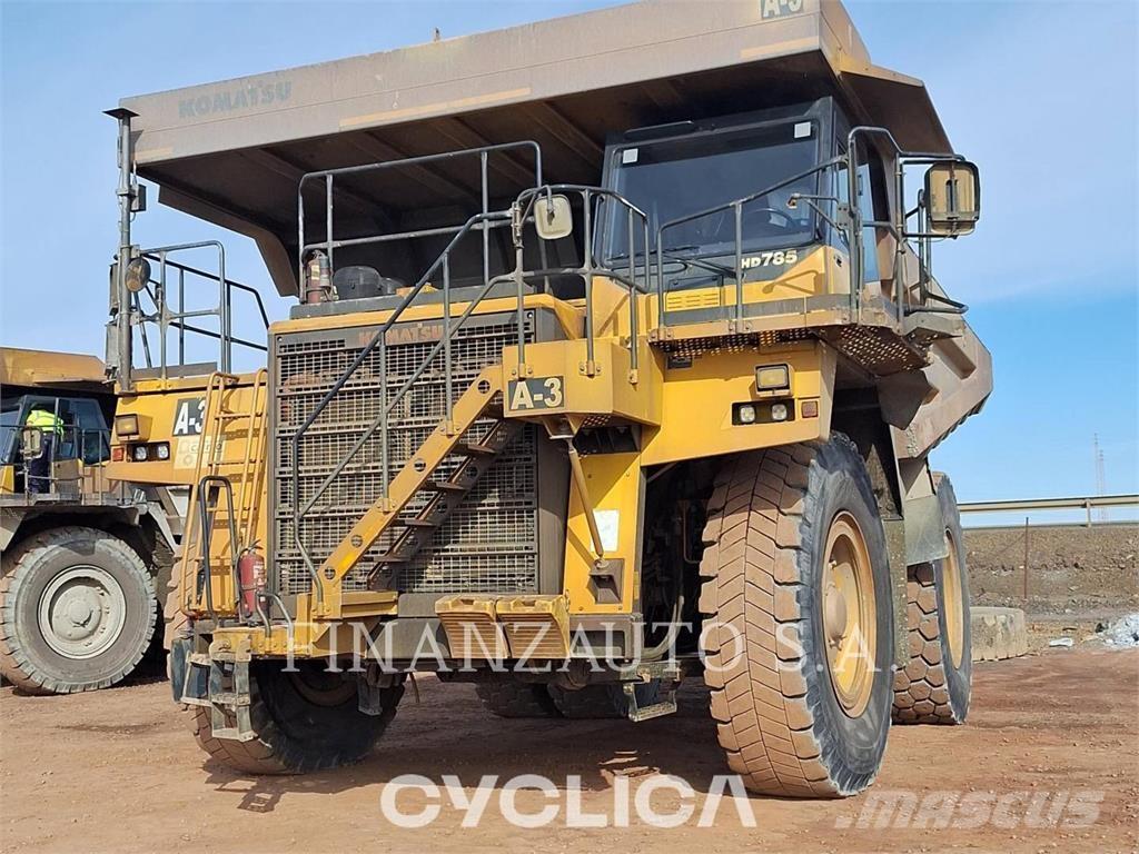 Komatsu HD785-7 Belden kirma kaya kamyonu