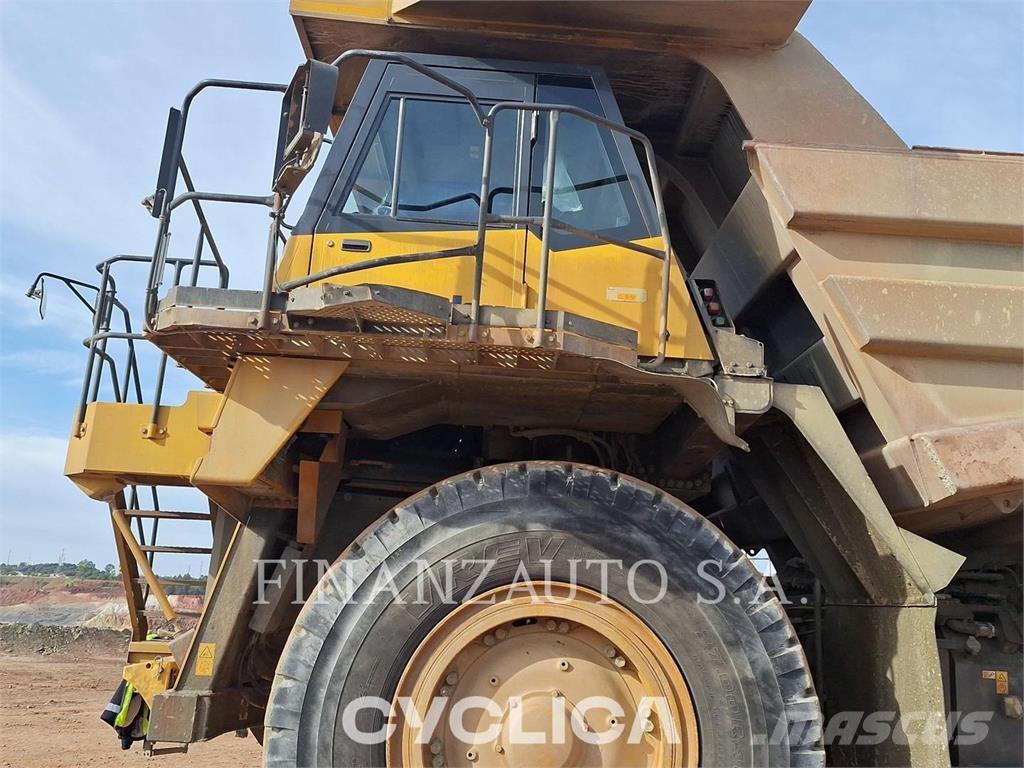 Komatsu HD785-7 Belden kirma kaya kamyonu