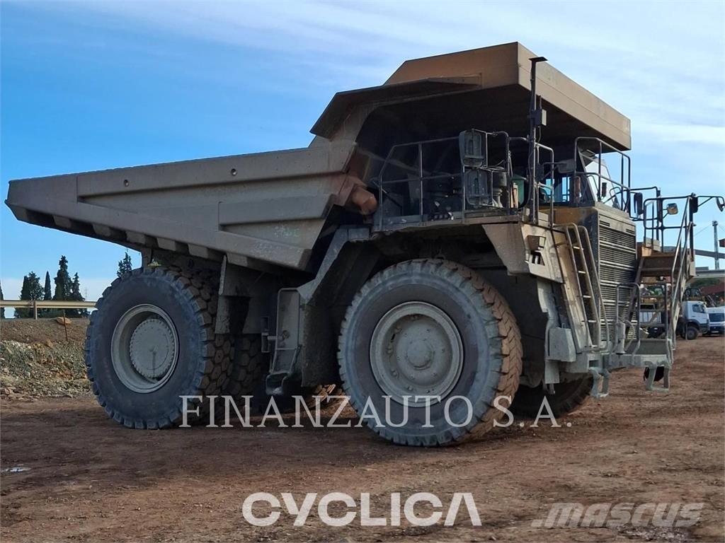 Komatsu HD785-7 Belden kirma kaya kamyonu