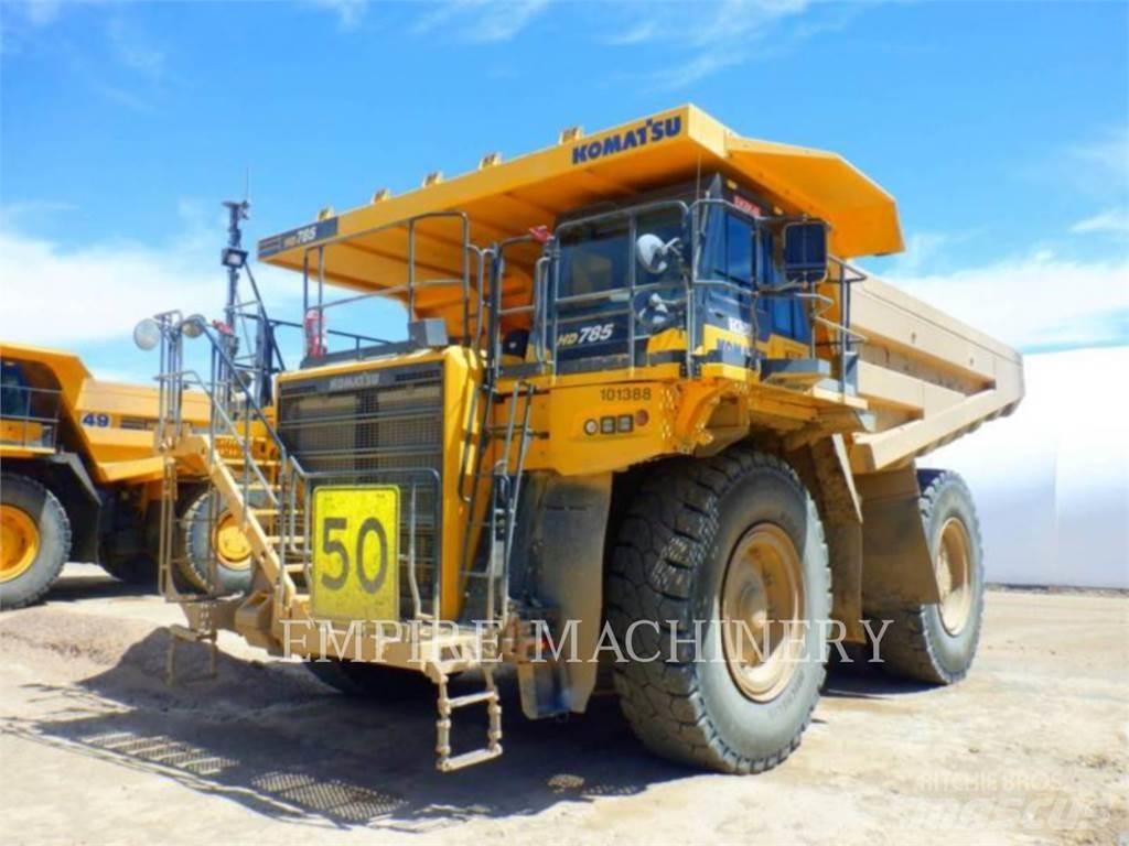 Komatsu HD785-8 Belden kirma kaya kamyonu