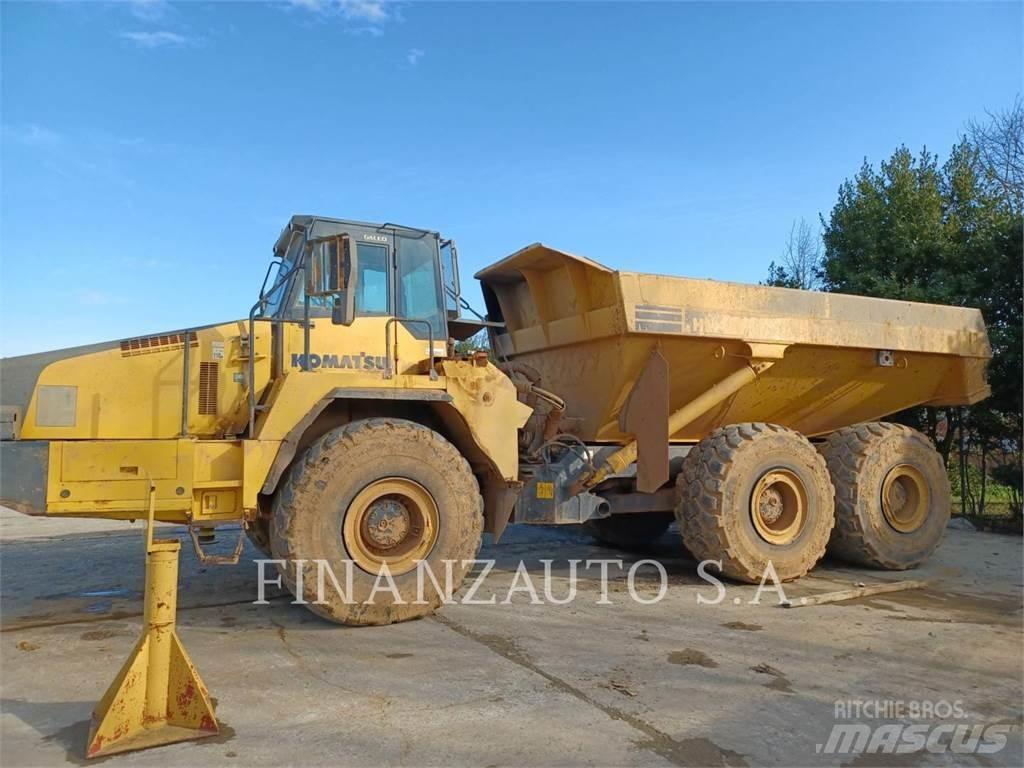 Komatsu HM400-2 Belden kirma kaya kamyonu