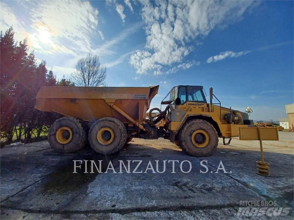 Komatsu HM400-2 Belden kirma kaya kamyonu