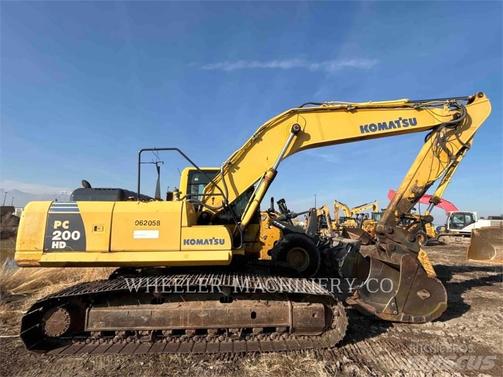 Komatsu PC200-8 Paletli ekskavatörler