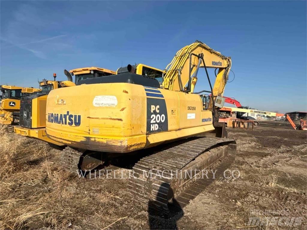 Komatsu PC200-8 Paletli ekskavatörler