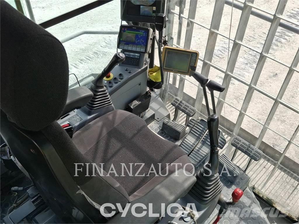 Komatsu PC2000-11 Paletli ekskavatörler