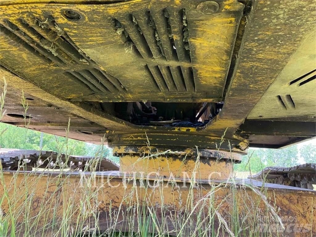 Komatsu PC220 Paletli ekskavatörler