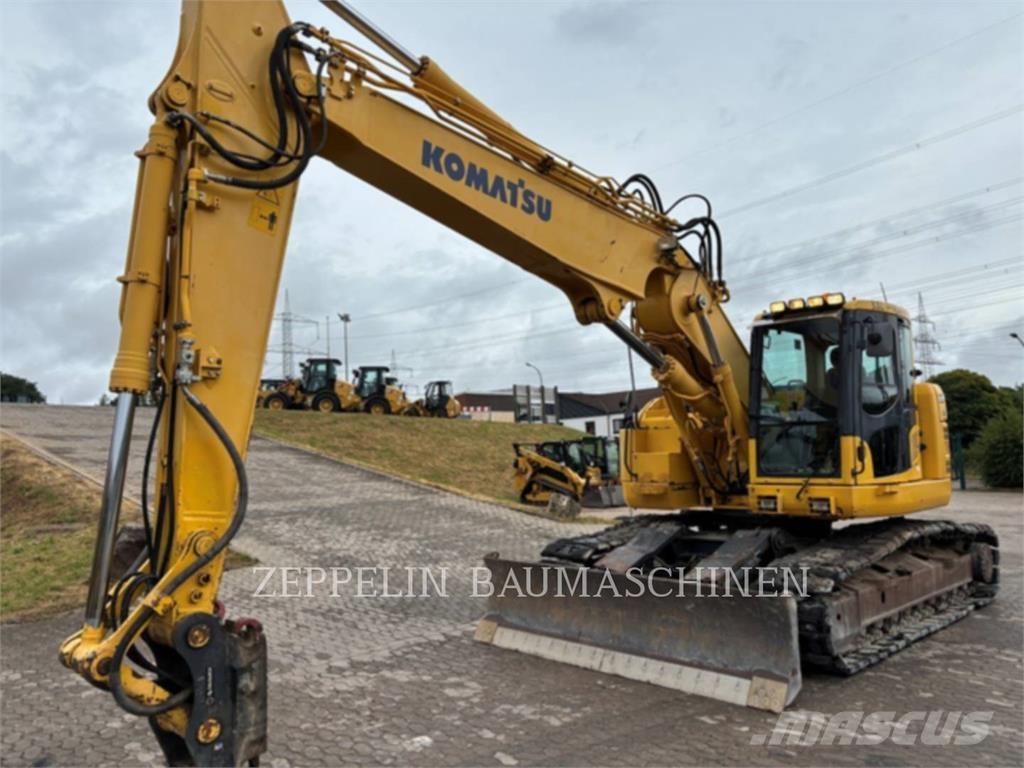 Komatsu PC228 Paletli ekskavatörler