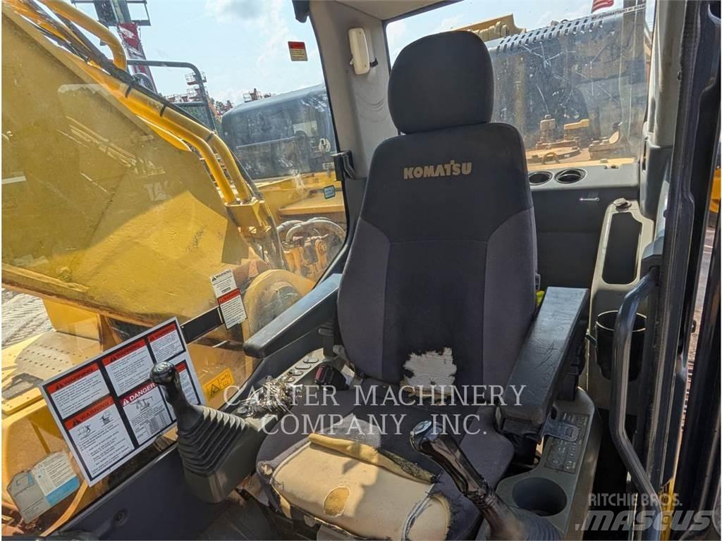 Komatsu PC490 Paletli ekskavatörler