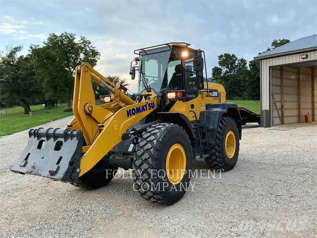 Komatsu WA200-8 Tekerlekli yükleyiciler