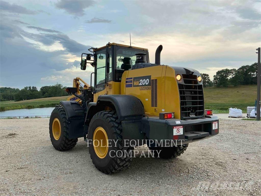 Komatsu WA200-8 Tekerlekli yükleyiciler