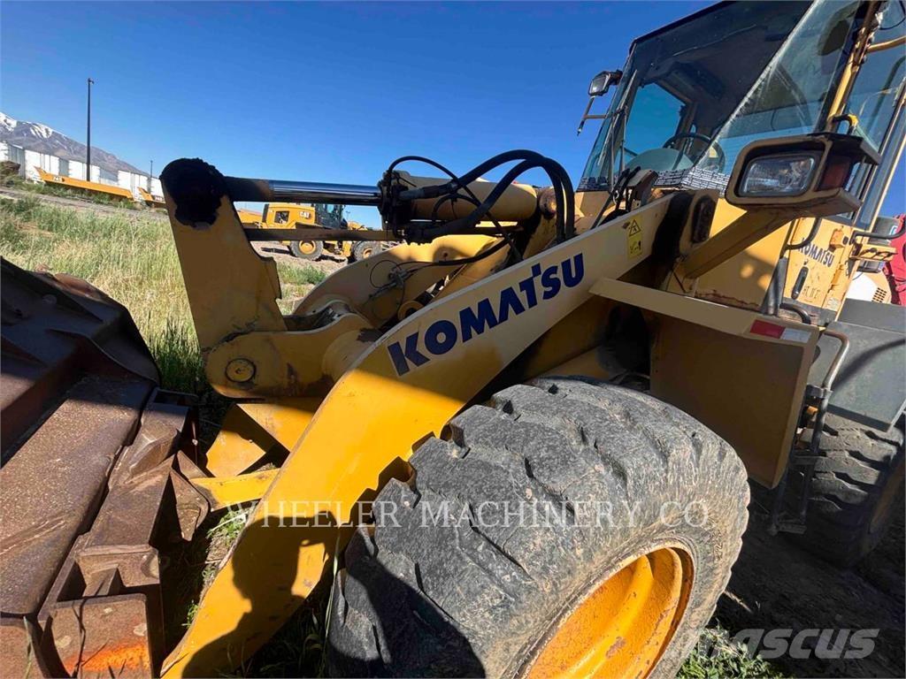 Komatsu WA250-5L Tekerlekli yükleyiciler