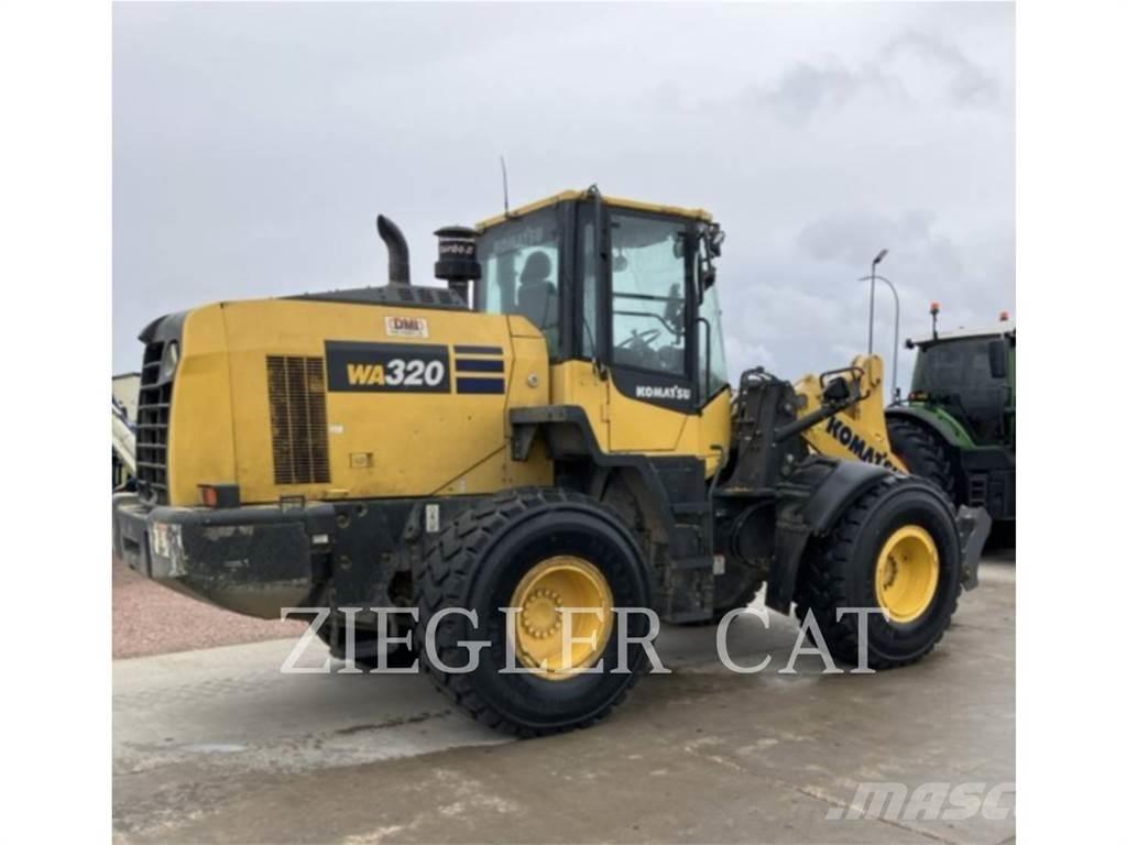 Komatsu WA320 Tekerlekli yükleyiciler
