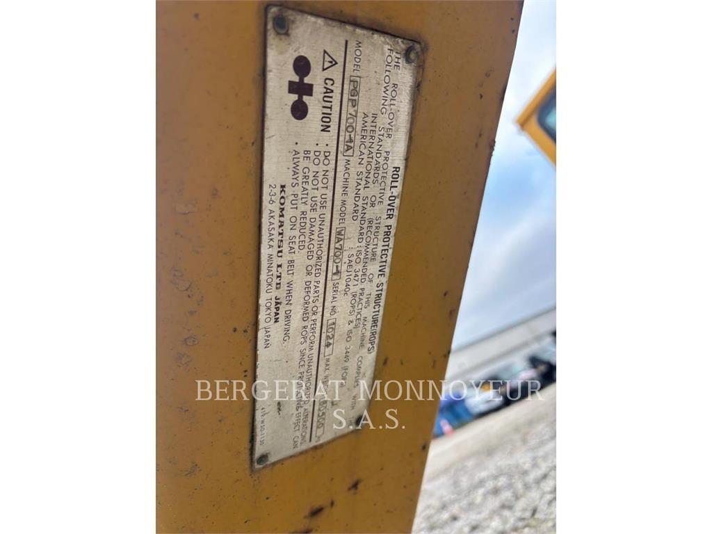 Komatsu WA700 Tekerlekli yükleyiciler