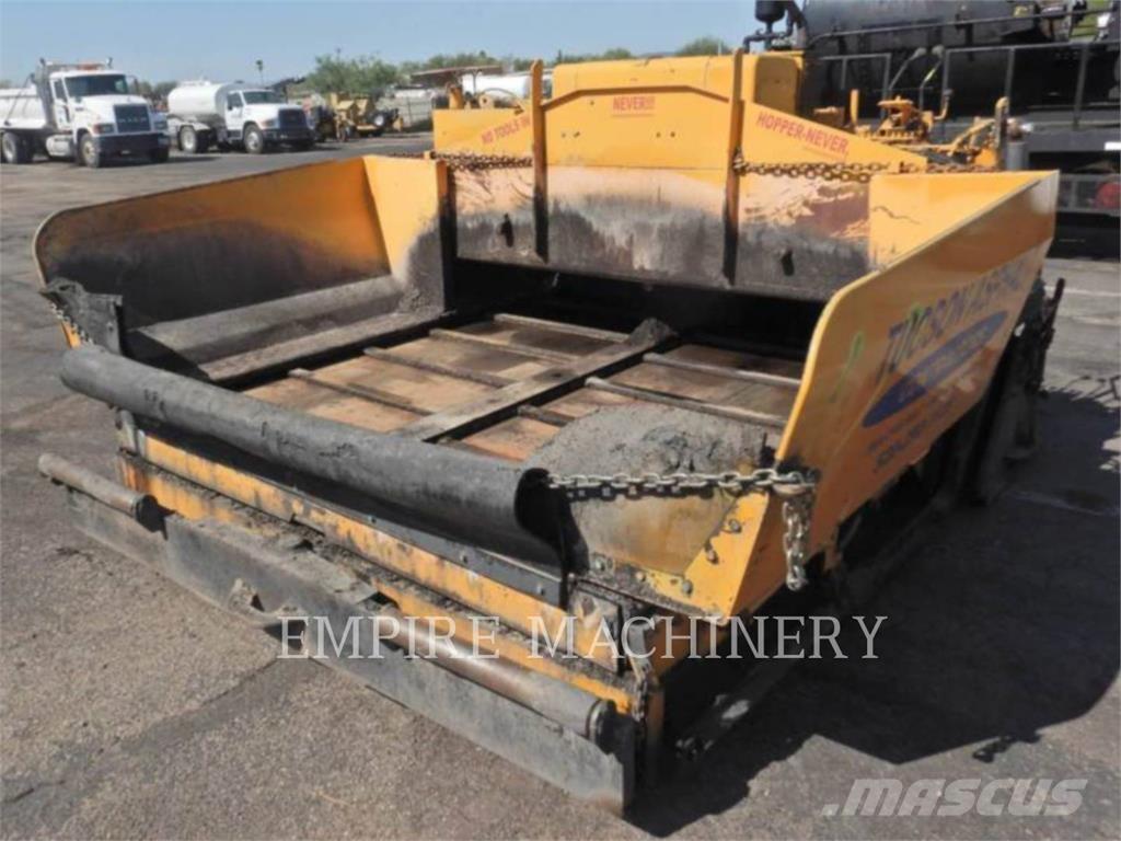 LeeBoy L8500T Asfalt sericiler