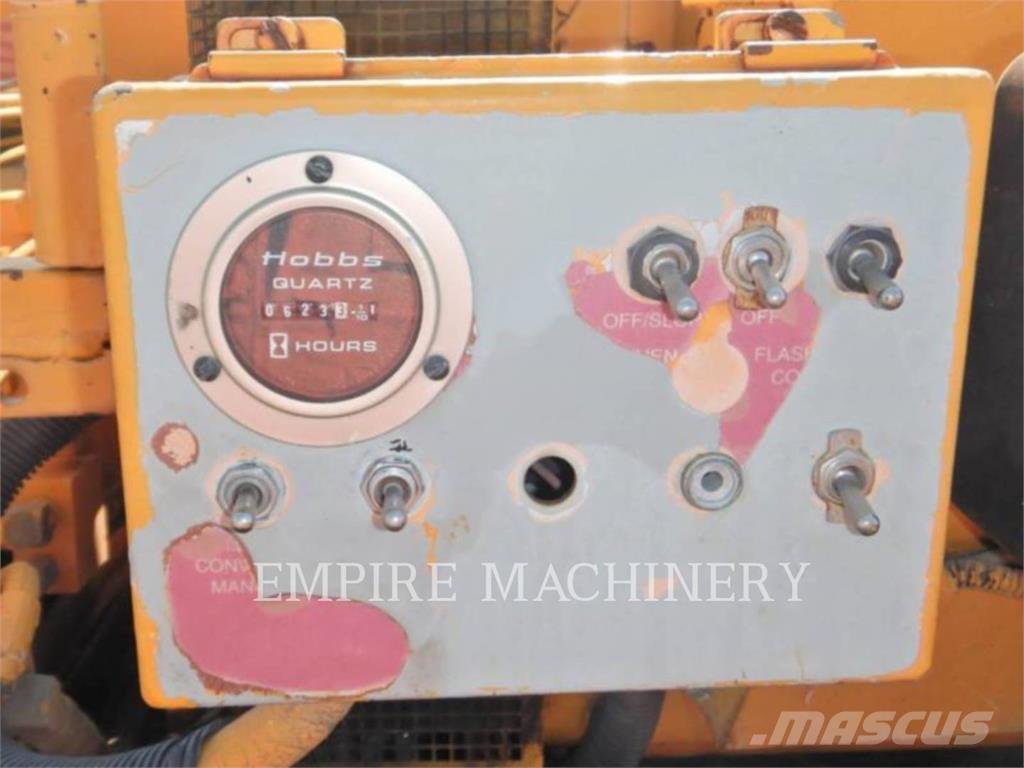 LeeBoy L8500T Asfalt sericiler