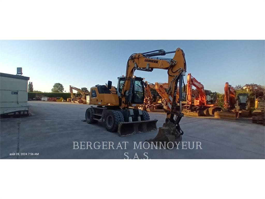 Liebherr A912 Lastik tekerli ekskavatörler