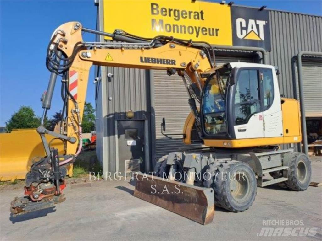 Liebherr A913 Lastik tekerli ekskavatörler