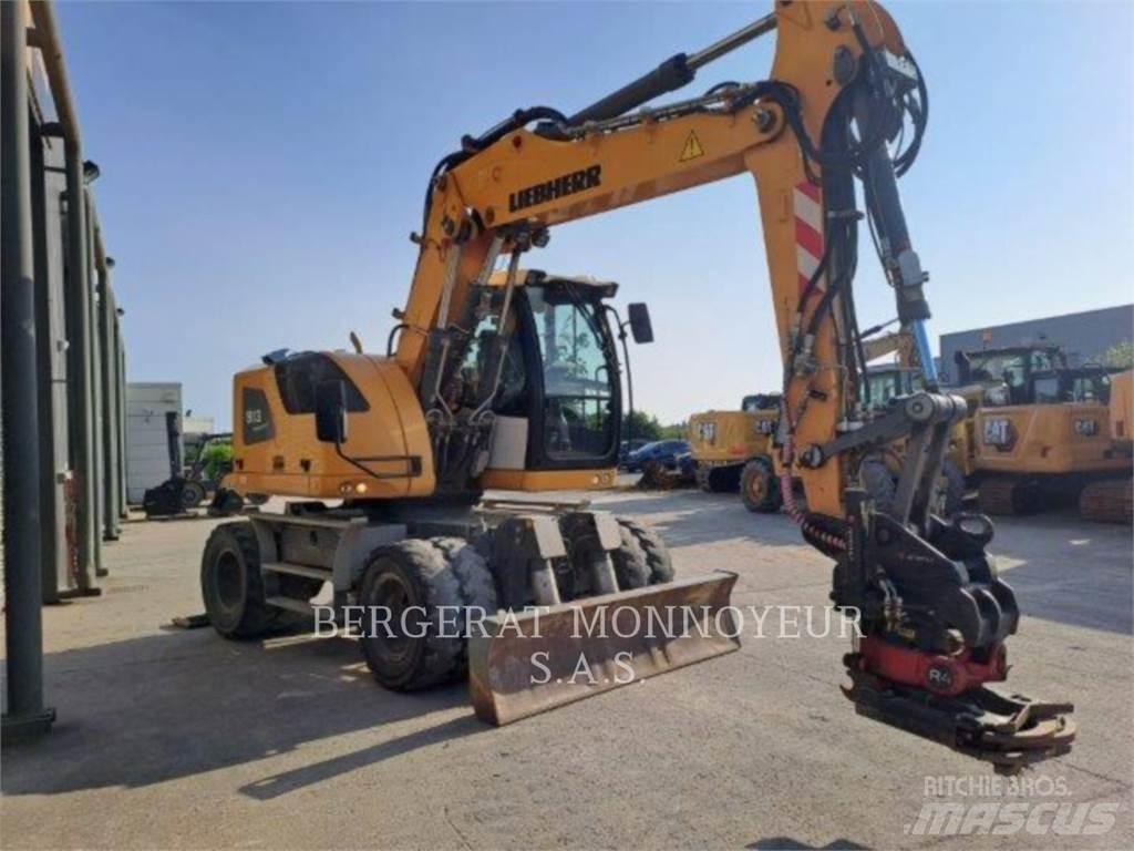 Liebherr A913 Lastik tekerli ekskavatörler