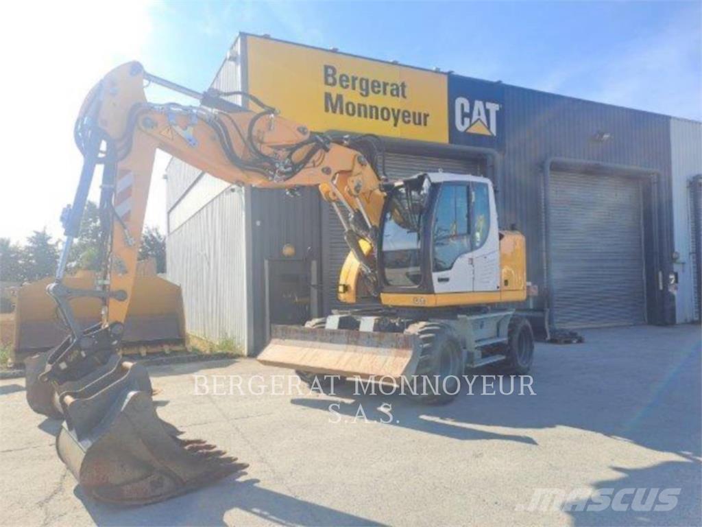 Liebherr A913 Lastik tekerli ekskavatörler