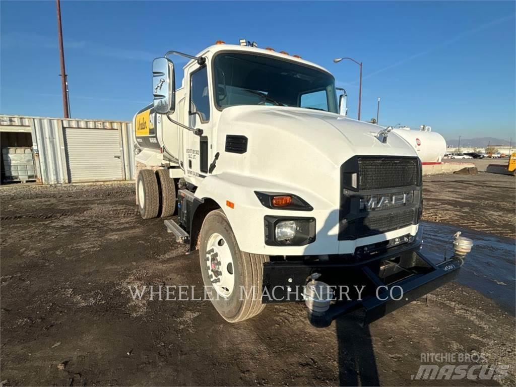 Mack WT2000 A Tankerli kamyonlar