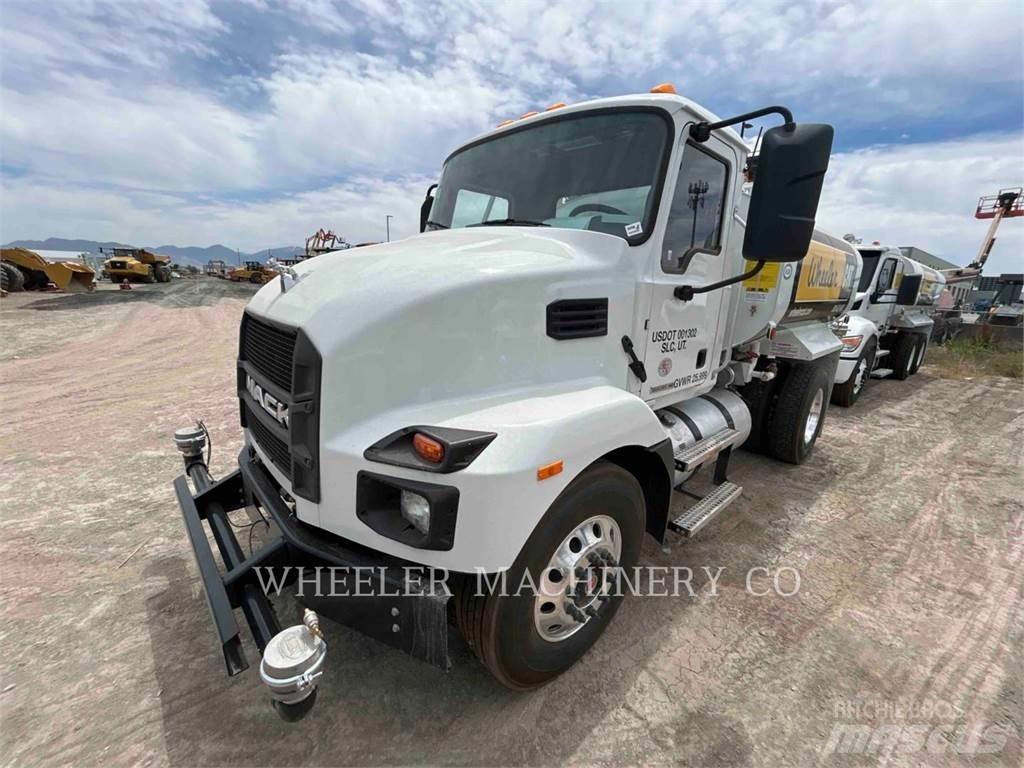 Mack WT2000 A Tankerli kamyonlar