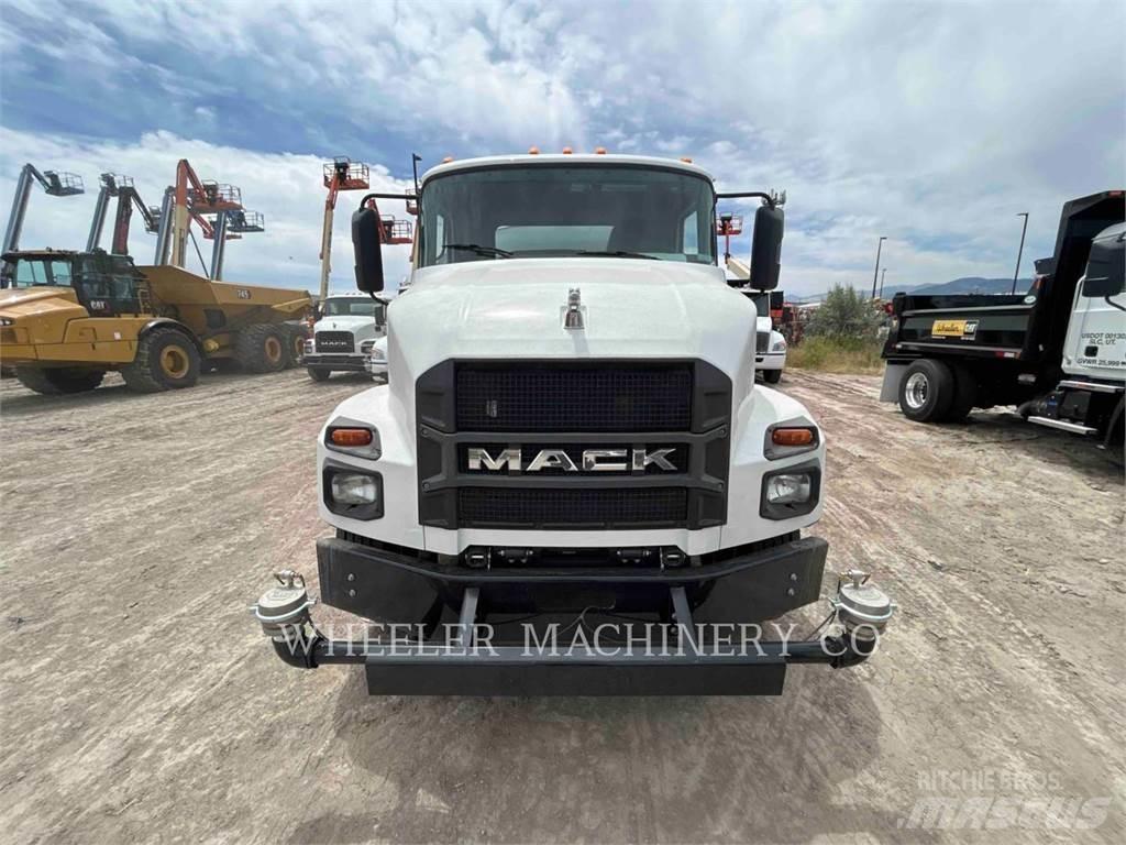 Mack WT2000 A Tankerli kamyonlar