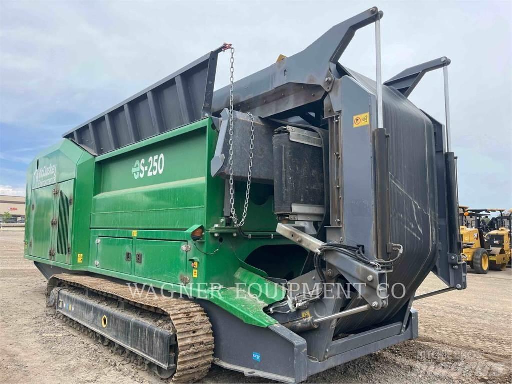 McCloskey ES250 Kırıcılar