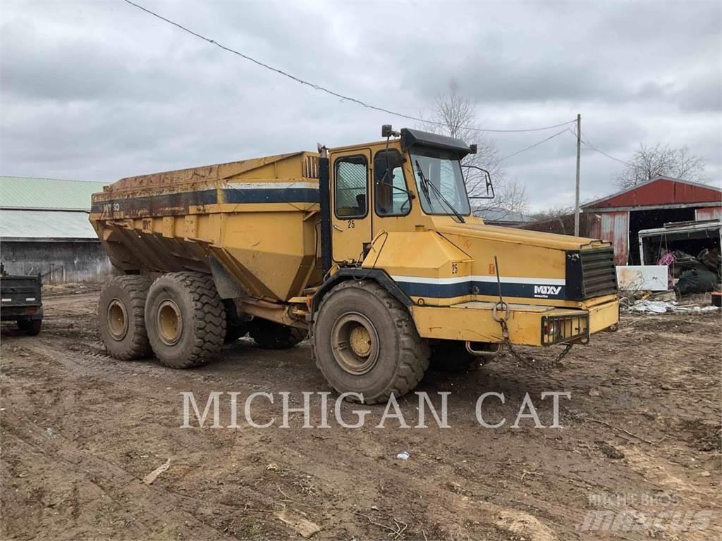 Moxy MT30 Belden kirma kaya kamyonu