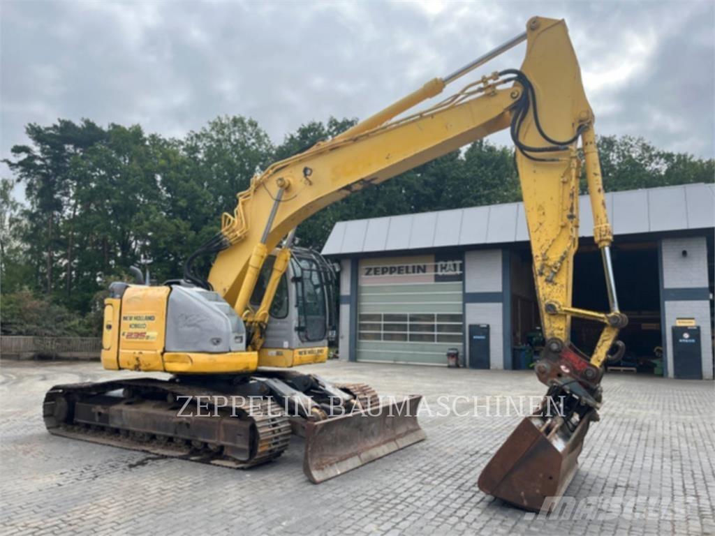 New Holland E235 Paletli ekskavatörler