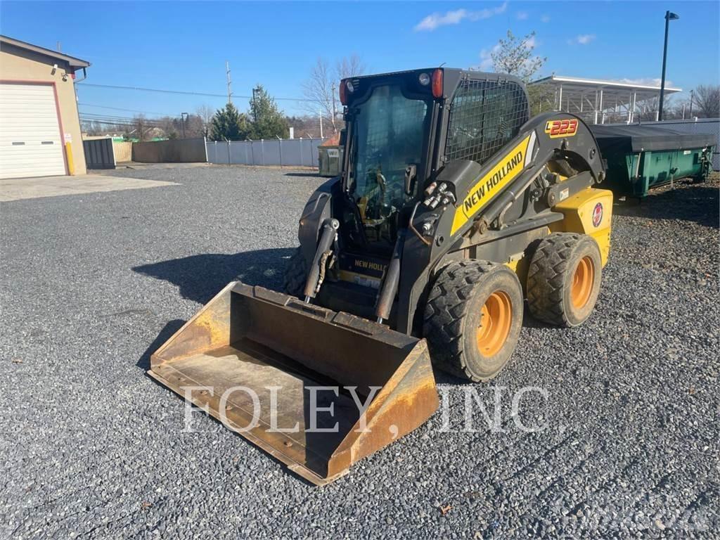 New Holland L223 Skid steer loderler