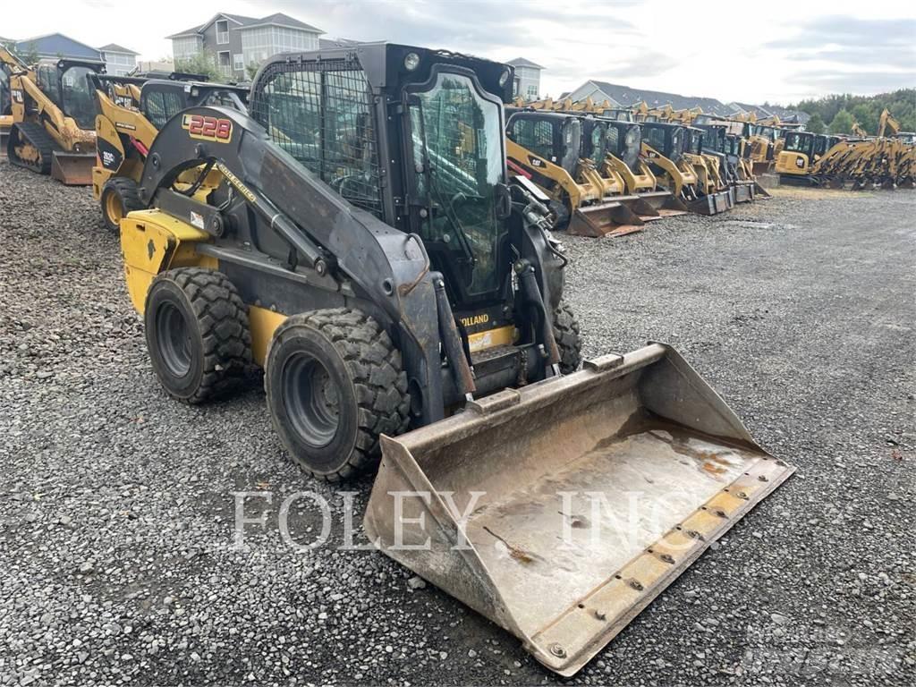 New Holland L228 Skid steer loderler