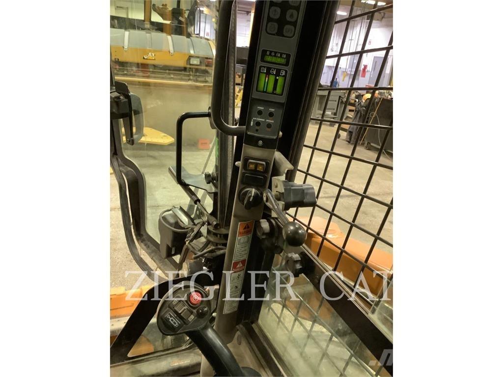 New Holland SV185 Skid steer loderler